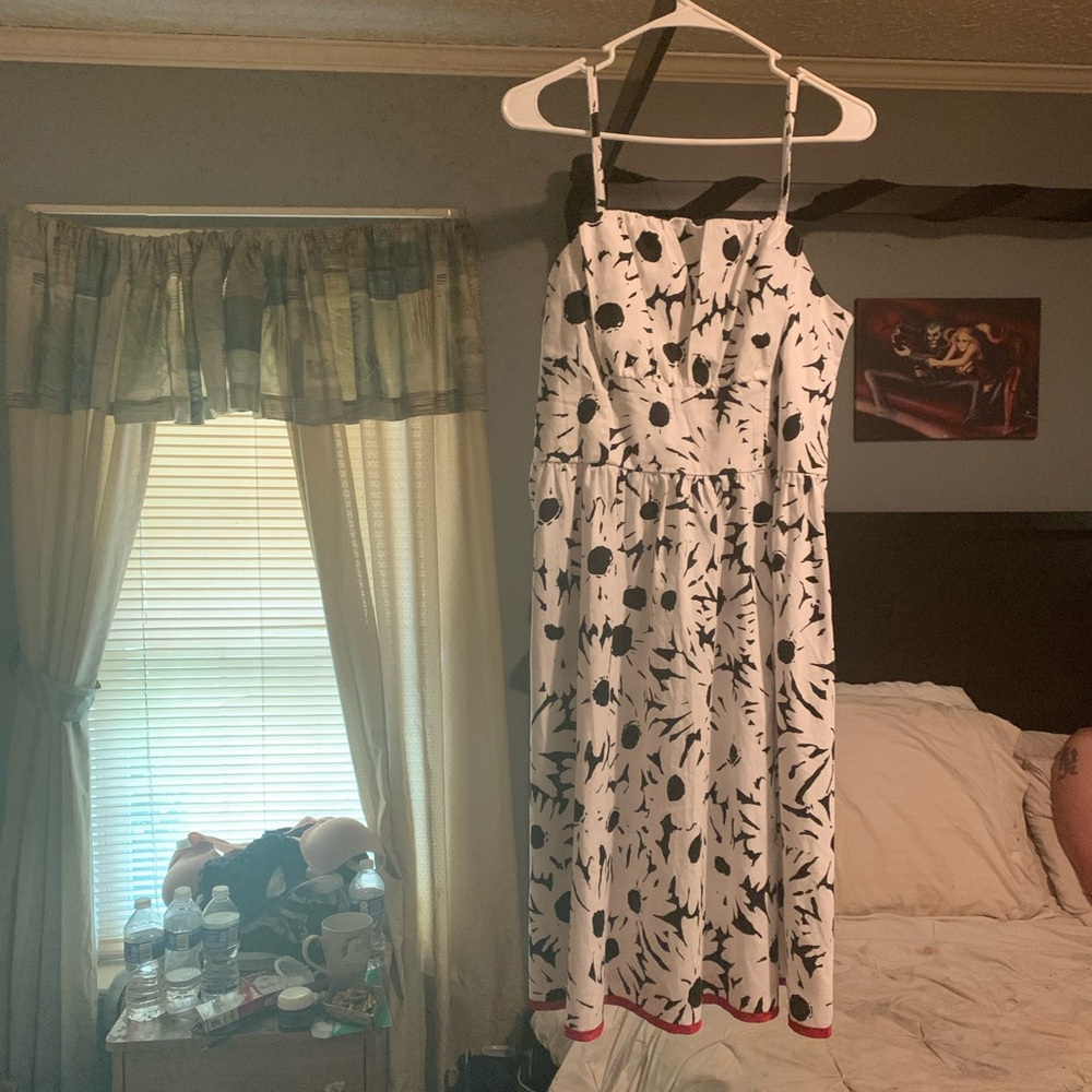 Spaghetti strap dress with a semi vintage look